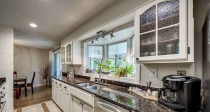 Peaceful Haven ~ 4 BR/3BA, 7 Beds/5 TVs ~ Pet friendly