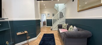 Charming 2 Bed Cottage in Windsor - By Tempstay
