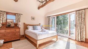 4 chambres, fer et planche Ă repasser, Wi-Fi, draps fournis