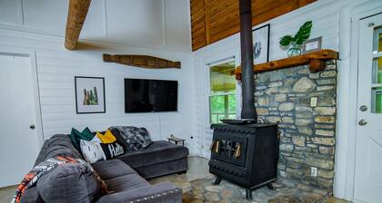 Log Cabin | Guadalupe River | Kayaks | Ping Pong