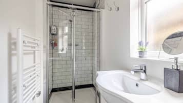 Bathtub, hair dryer, towels