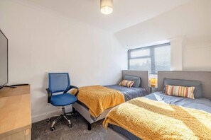 3 Schlafzimmer, Bügeleisen/Bügelbrett, WLAN, Bettwäsche