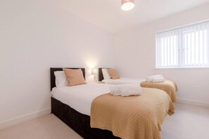 2 Schlafzimmer, Bügeleisen/Bügelbrett, WLAN