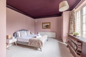 Unclassified image, 5 of 34, button