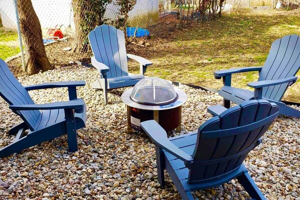 Property grounds - The Orange Door ~ Prime Germantown 4BR/2BA Luxury (Louisville)