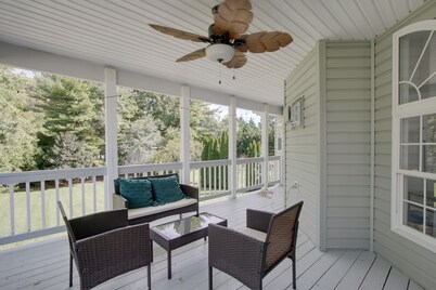 Spacious Quiet Retreat with Hot Tub and Walk to River Minutes to Harpers Ferry