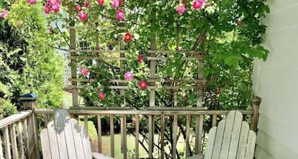 Awesome location downtown. Walk to the beach, marginal way