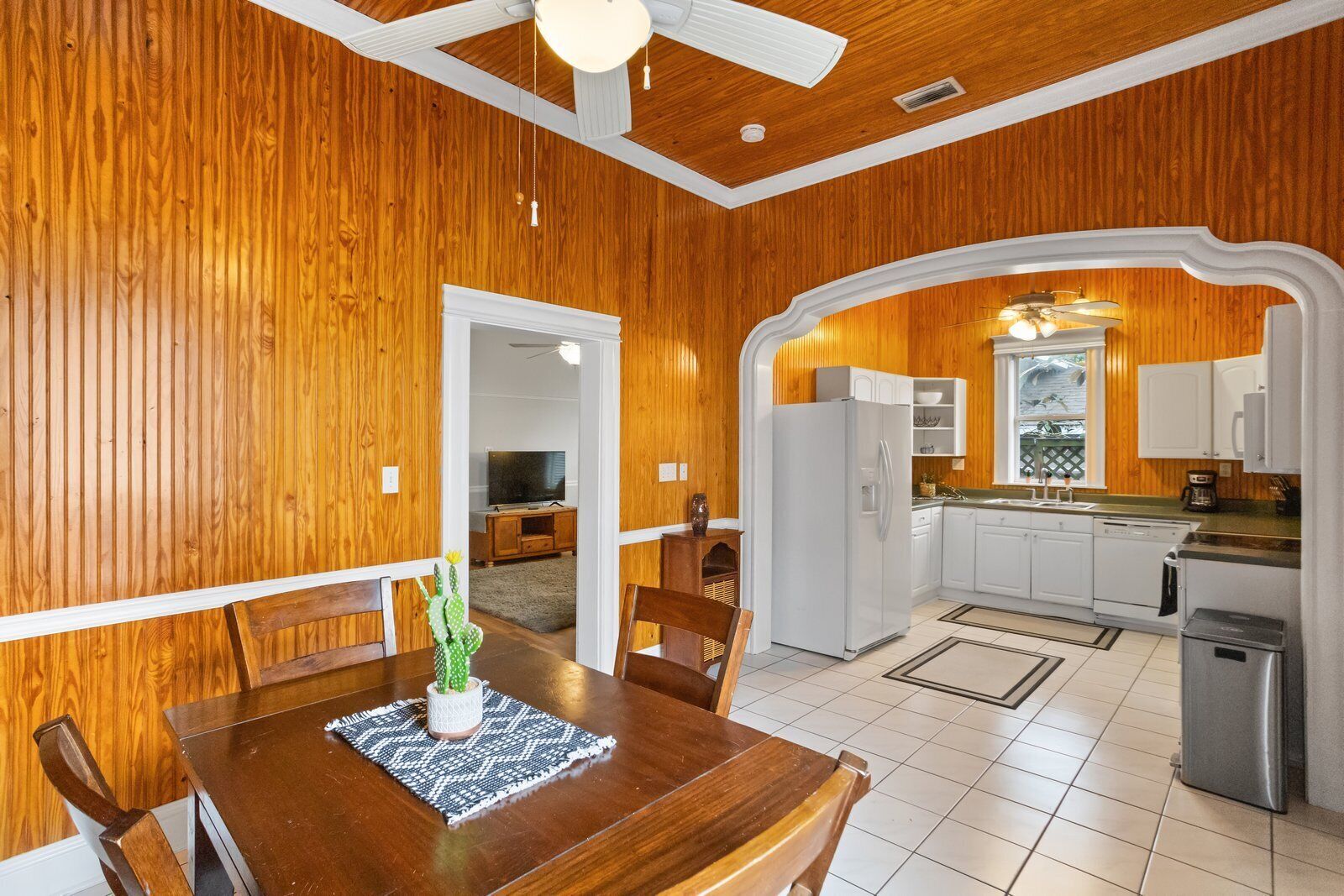 Tampa Bays Best Bungalow!! Minutes from Ybor and Channelside!