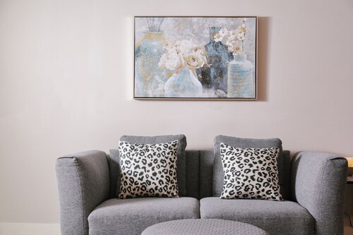 2 Beds suite near Metrotown and Skytrain