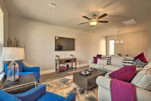 College Station Vacation Rental | 3BR | 2.5BA | 1,658 Sq Ft | Stairs Required