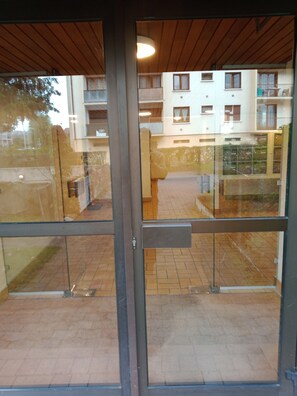 Interior - Luxury apartment 100m2, sleeps 5, 4 km from Lake Annecy. (Annecy)
