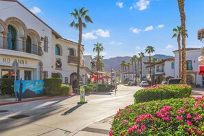 Exterior - Cove Oasis: Pool, Hikes, Golf, Festival Fun (La Quinta)