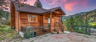 Buffalo Sunrise GMF · Mountain Vistas & Lake Views Buffalo Sunrise