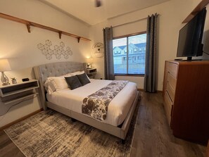 6 bedrooms, iron/ironing board, travel cot, free WiFi