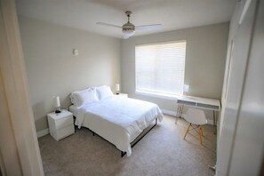 2 bedrooms, desk, iron/ironing board, free WiFi