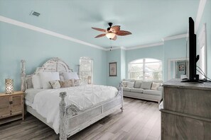4 bedrooms, iron/ironing board, free WiFi, bed sheets