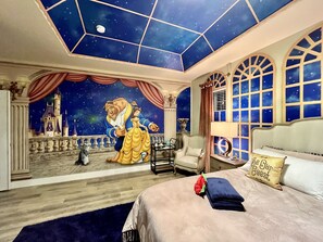 6 habitaciones, tabla de planchar con plancha y cuna de viaje