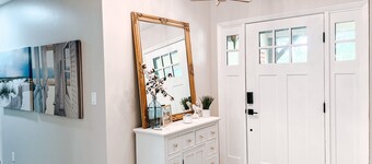 Lakefront retreat, perfect for Alabama or Mississippi State games.