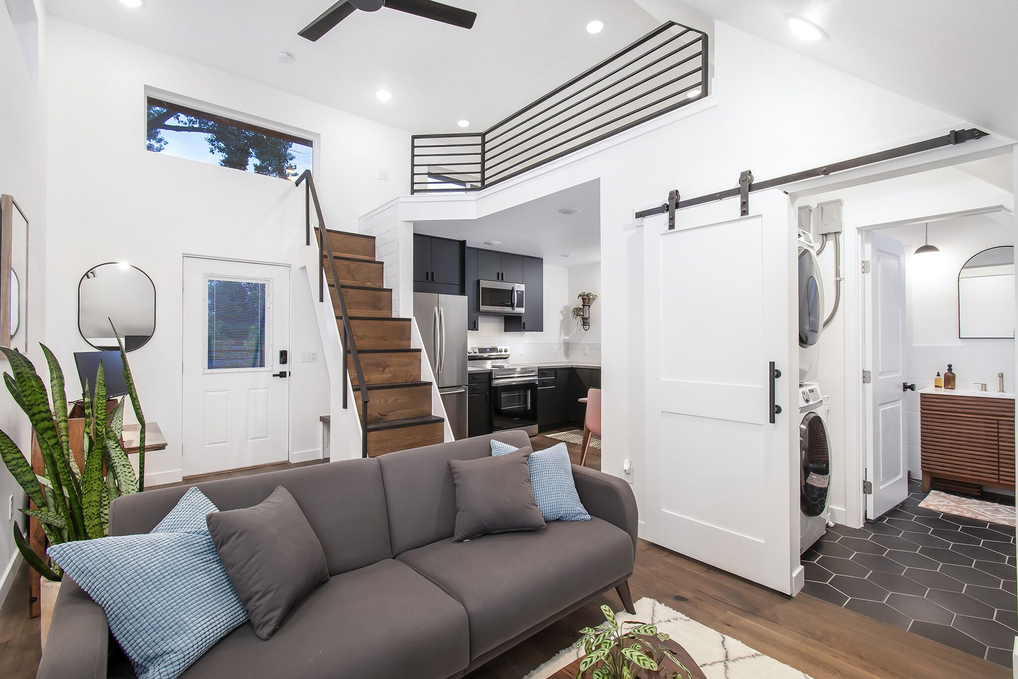 Smart TV, DVD player, books, computer monitors