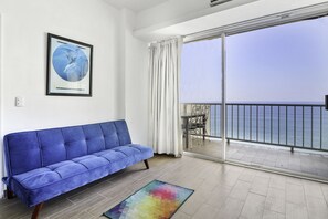 Decoración personalizada, wifi gratis y ropa de cama