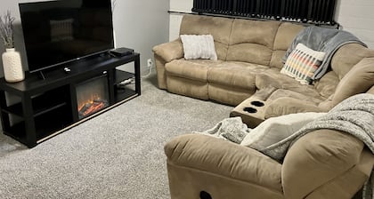 Charming & convenient house in downtown Marshall