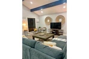 تلفزيون ذكي