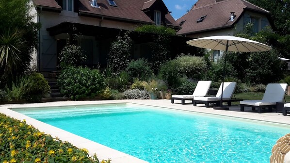 Piscine extérieure, piscine chauffée