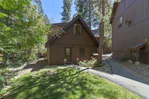 Exterior - Cozy Cedar Crest Cabin (Incline Village)