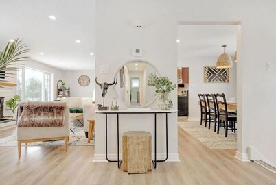 Calabogie House, Hot Tub, 90 Acre Estate, Close to ATV and Snowmobile Trails.
