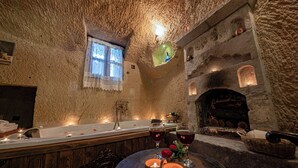 Dimrit Suite