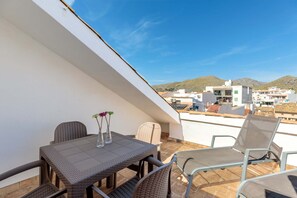 تناول الطعام بالخارج