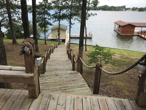 Lakehouse Getaway!