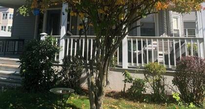 Bright and cozy 3 bedroom apartment in Chicopee with AC, WiFi. Enjoy your stay