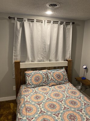 3 chambres, bureau, Wi-Fi gratuit, draps fournis