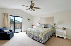 3 bedrooms, desk, iron/ironing board, free WiFi - MonarchButterflySanctuary&Ocean w/in 8-9mins walking distance from House.<br> (Grover Beach)