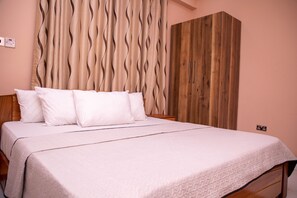 2 slaapkamers, een strijkplank/strijkijzer, gratis wifi, beddengoed