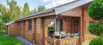 3 bedroom stunning home in Rheezerveen