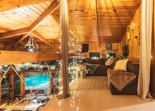 3 Magical Tropical Villas 2 Pools & Jacuzzi, Jaco Beach, up tp 35 guests