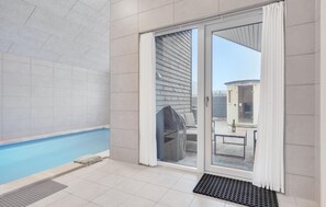 Indoor pool - Stunning home in Jægerspris with sauna (Jægerspris)