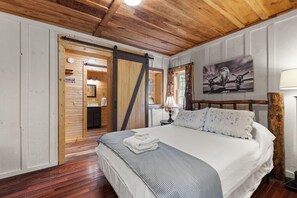 3 soverom, strykejern/-brett, wi-fi (inkludert) og sengetøy