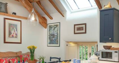 2 bedroom accommodation in East Worlington, near Witheridge
