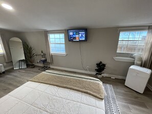 1 bedroom, desk, iron/ironing board, free WiFi