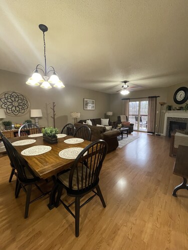 PERFECTLY CLEAN..GREAT LOCATION 