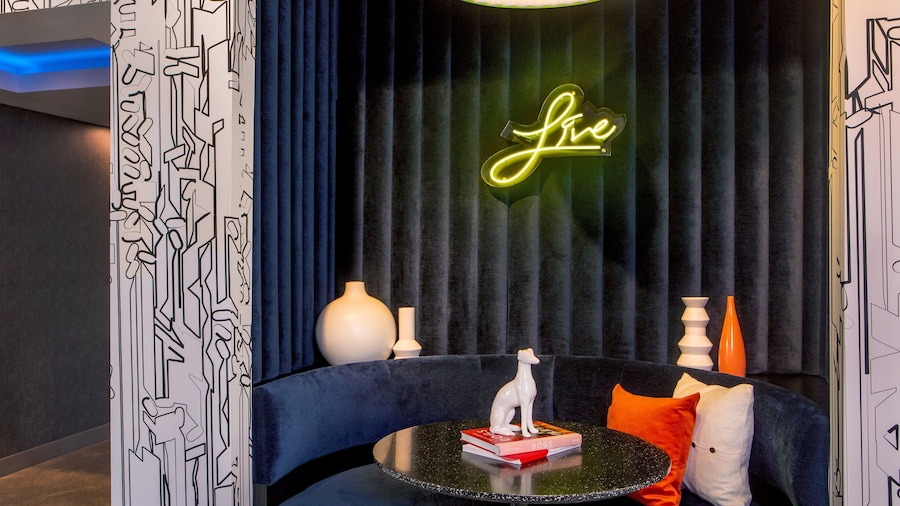 Aloft Kansas City Country Club Plaza