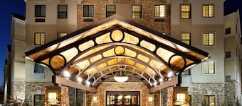 1 Bedroom | Indoor Pool, Hot Tub, Free Breakfast