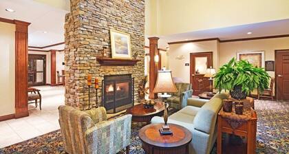 Studio | Free Breakfast. Indoor Pool & Gym.