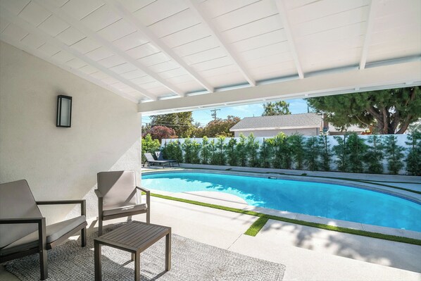 Piscine extérieure, piscine chauffée