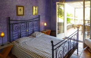 6 habitaciones, cuna de viaje y wifi gratis 