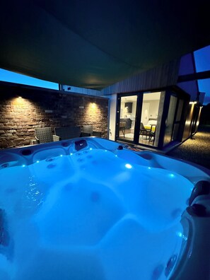 Terrace/patio - The River Bann Retreat (Ballymena)