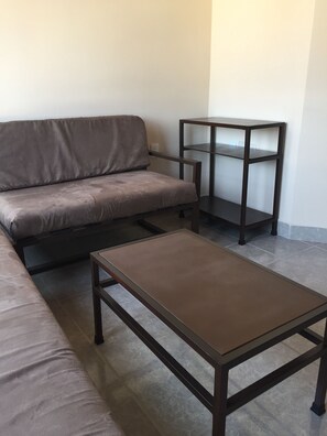 Basic Loft | Living area
